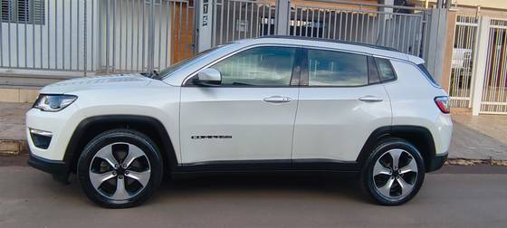 JEEP COMPASS 2.0 16V FLEX LONGITUDE AUTOMÁTICO